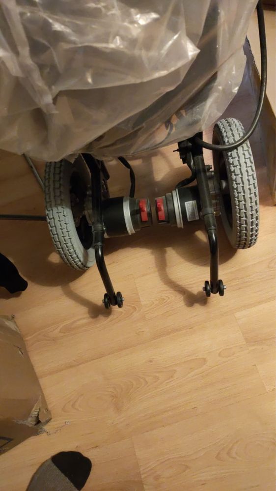 Электрическая кресло-коляска