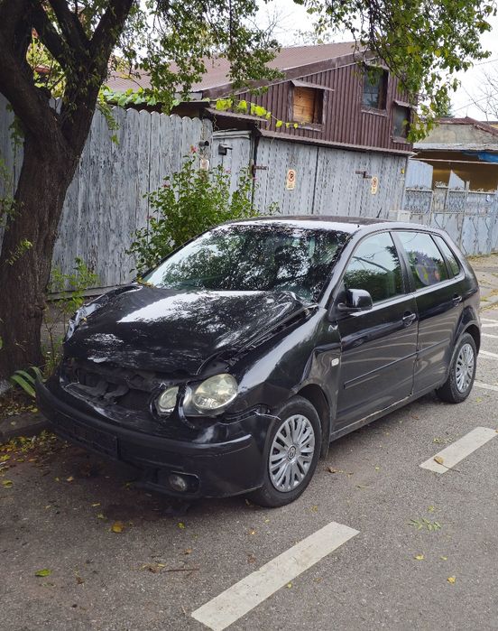 Vand Volskwagen Polo 9n Avariat cu Gaz luat de nou si Motor Funcțional