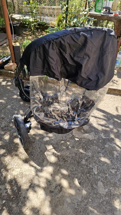 Количка Quinny Mood.
Коплекта включва летен кош, зимно чувалче / от 0-