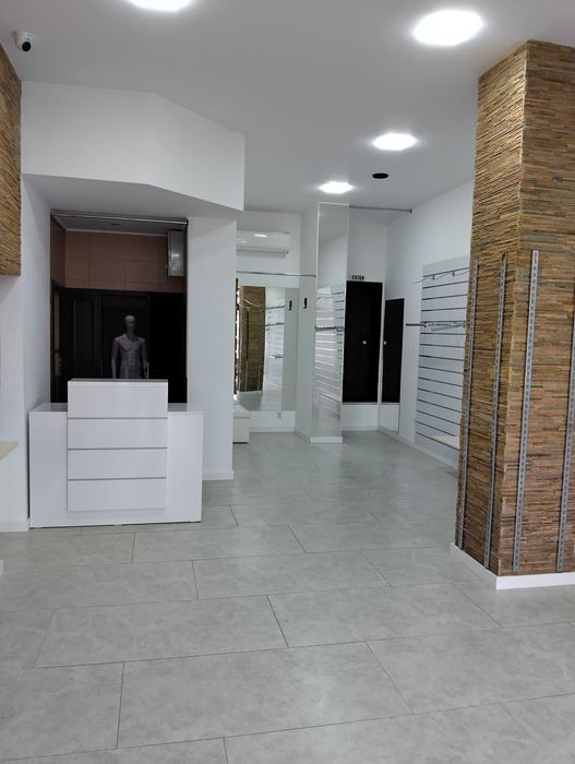 Дава под наем Магазин / офис / или друг род търговска дейност