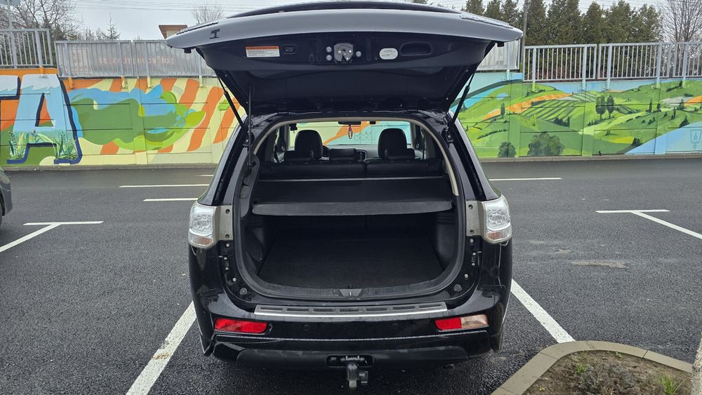 Mitsubishi Outlander PHEV Instyle+