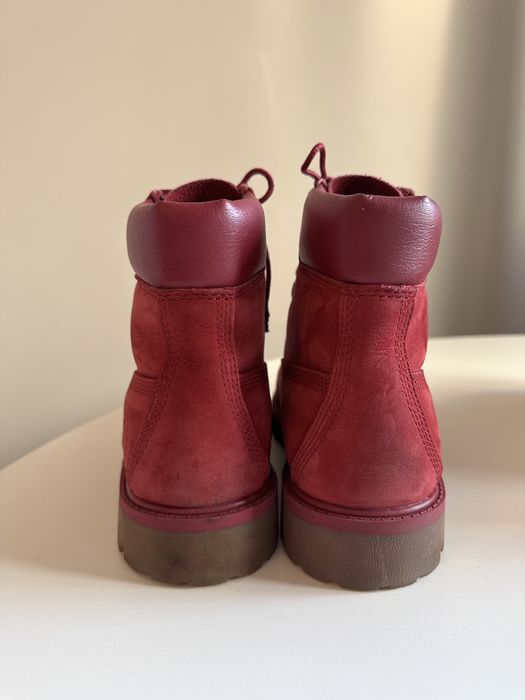 Vând bocanci Timberland
