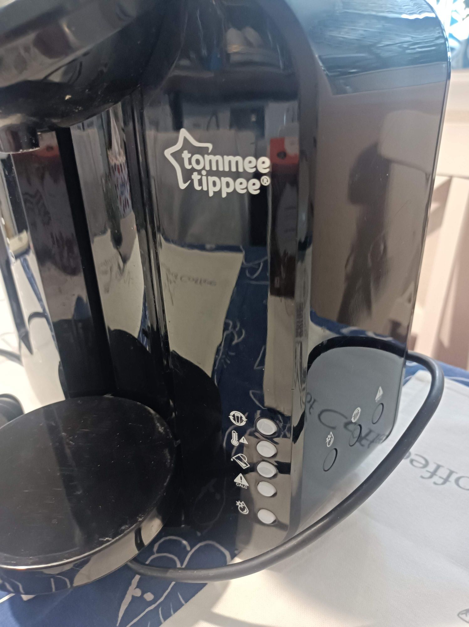 Електрически уред за приготвяне на адаптирано мляко Tommee Tippee