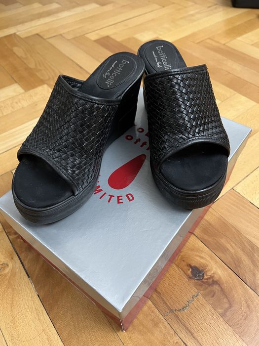 Дамскисандали Roberto Botticelli  и Albano 37