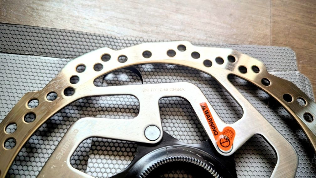 Дискова спирачка за велосипед Shimano МТ200 предна + диск