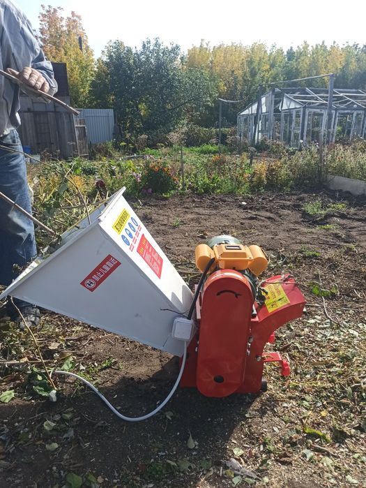 Измельчитель веток, травы