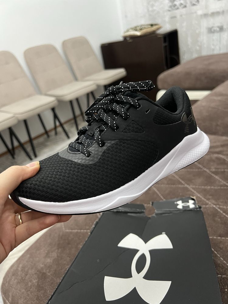 Кроссовки under armour