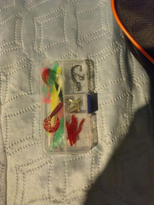 Спининг въдица и цял комплект оборудване на BRAVMACK