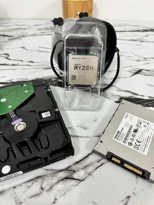 AMD Ryzen 5 + Cooler, SSD, HDD si 2 Ventilatoare