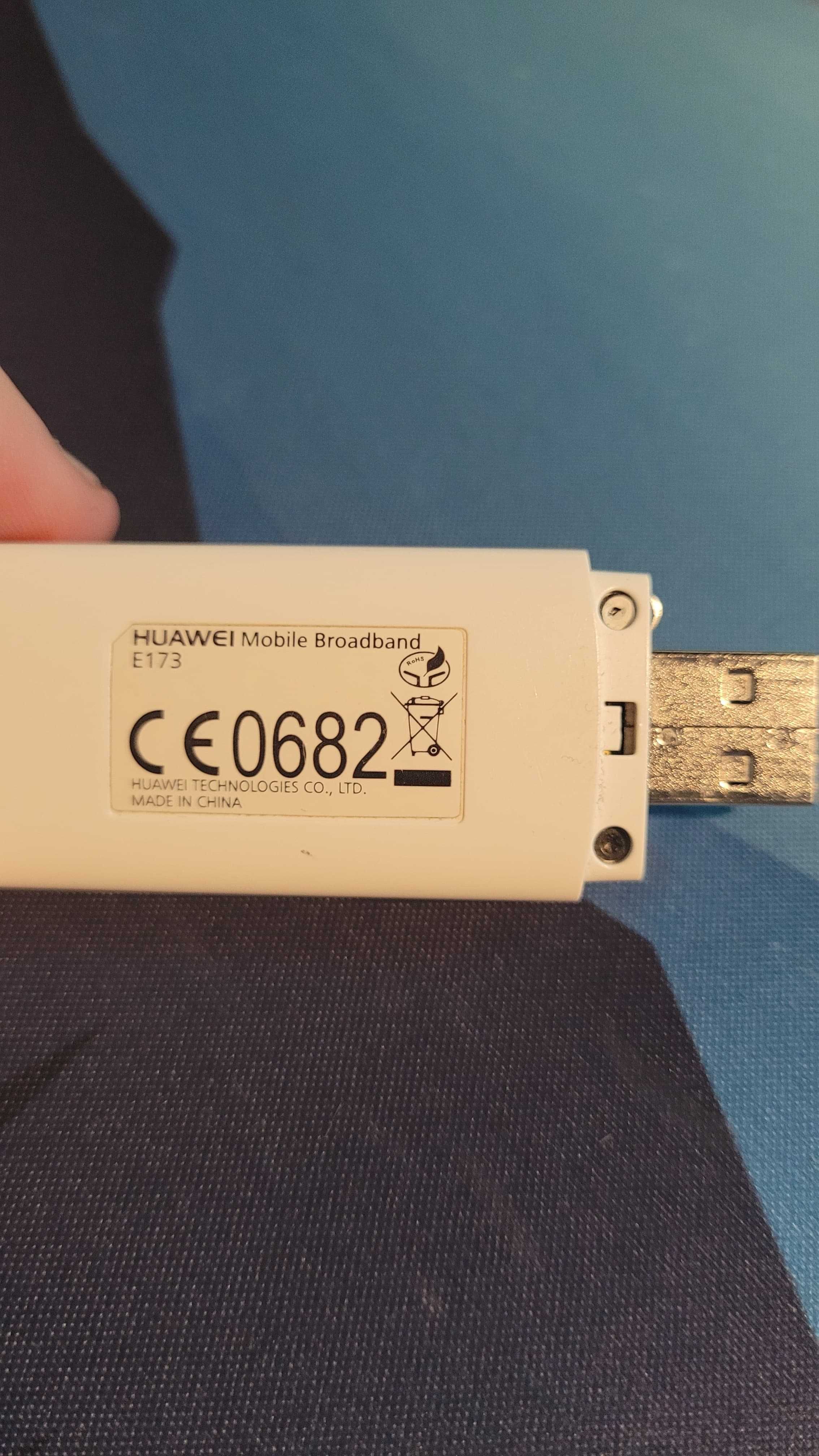 Vând modem (sim+usb) Orange HUAWEI E173 3G+