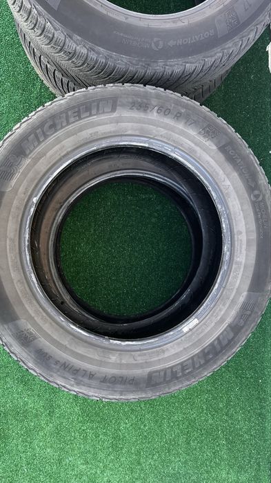 Зимни гуми 4 бр. Michelin 235/60  R17