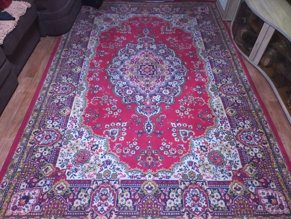 ковры  б/у натуральные или обменяю на картошку