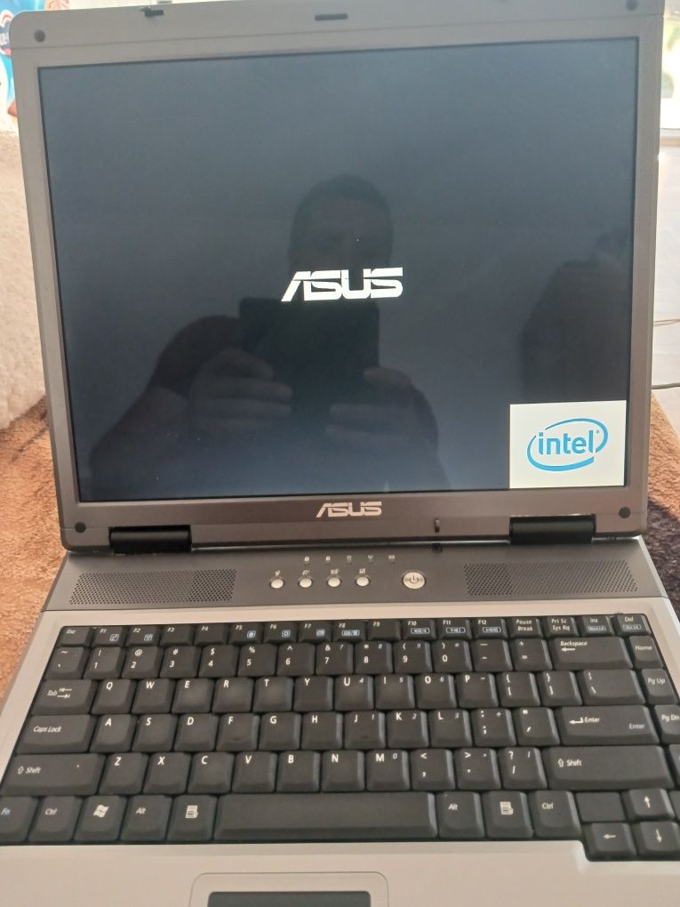 Vand Laptop asus