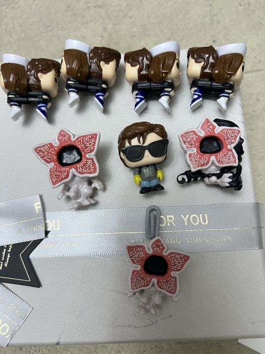 Обмен фигурок очень странные дела