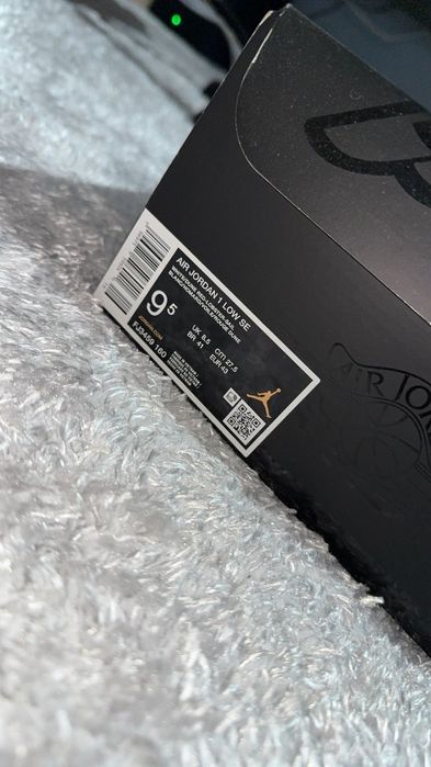 Нови оригинални маратонки Air Jordan 1 Low SE Special edition номер 43