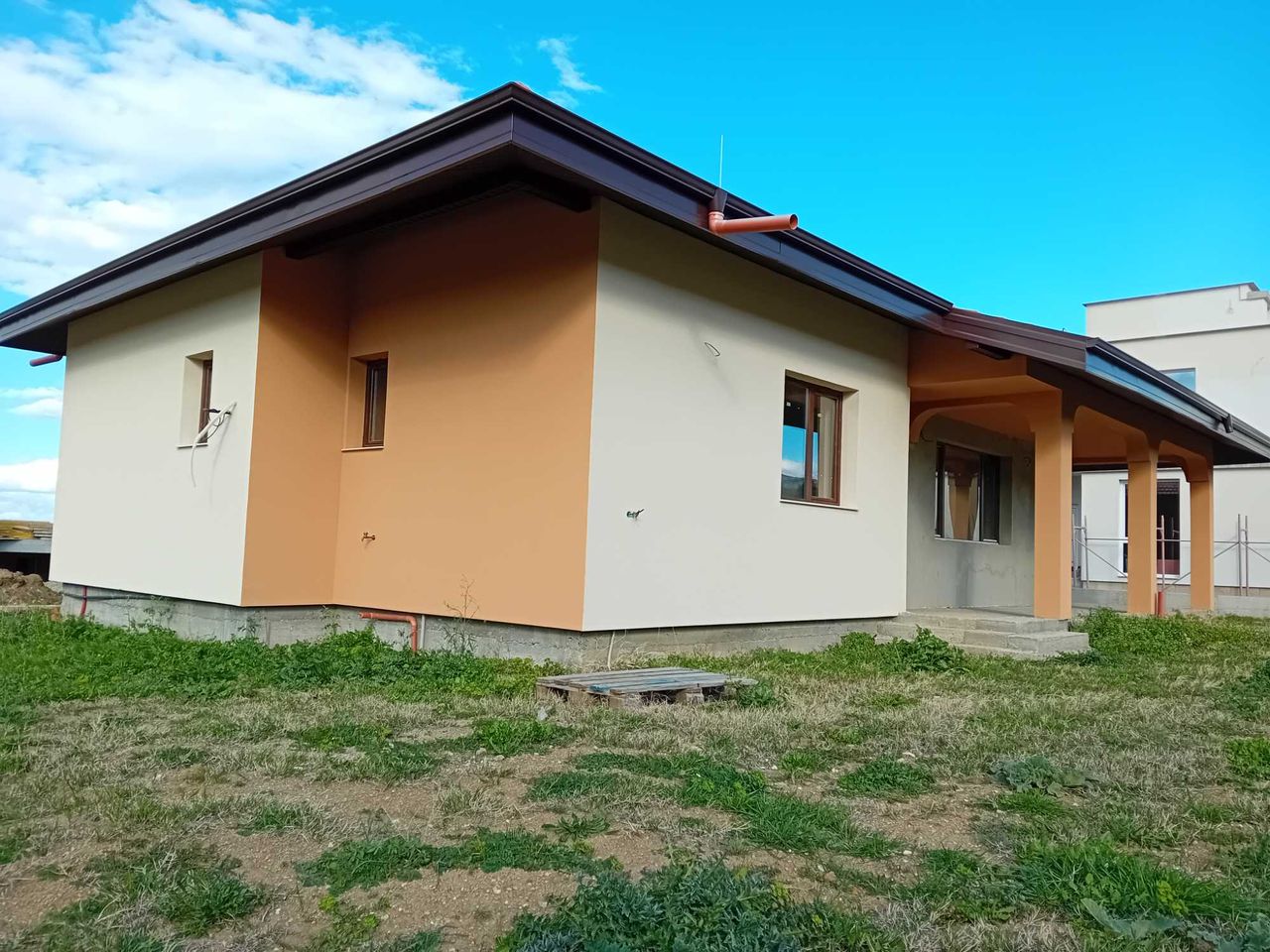 Продава се Къща в Пловдив, Център - 140 кв.м за 1358 €/кв.м - Снимка #1