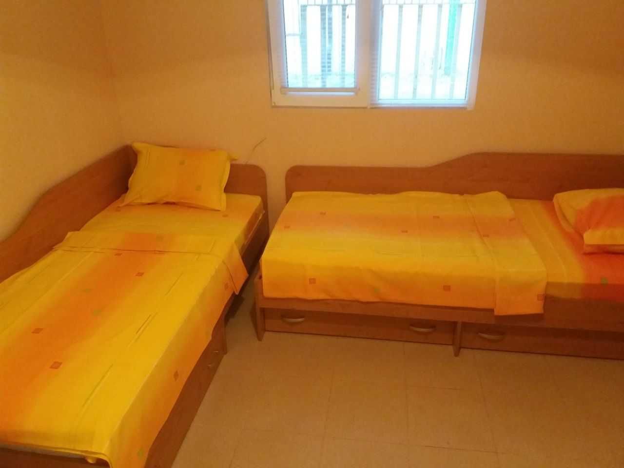 Бунгало , сред прохладна  гора, на 300 м от плажа в гр.Китен