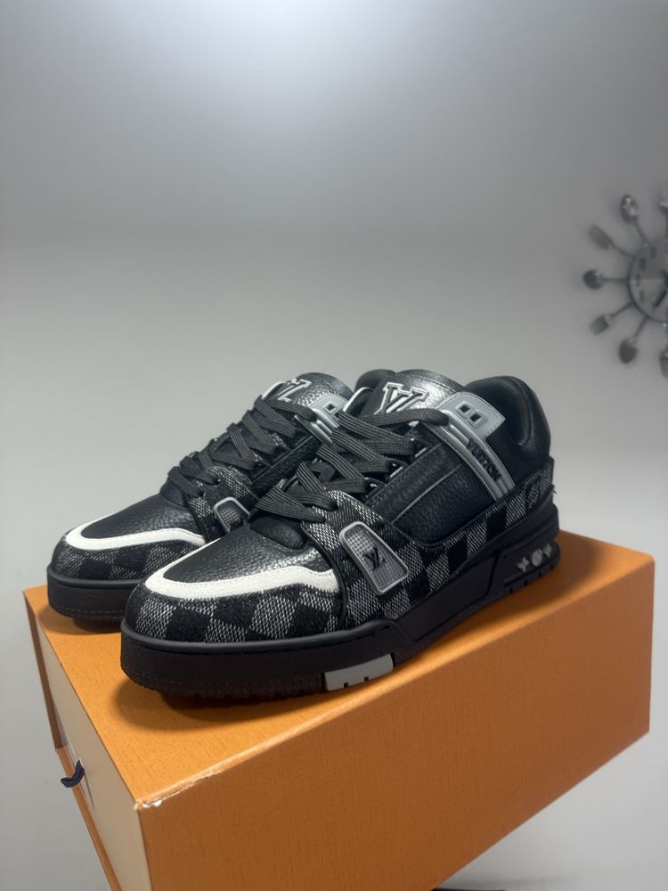 Louis Vuitton Trainer Black Run Away