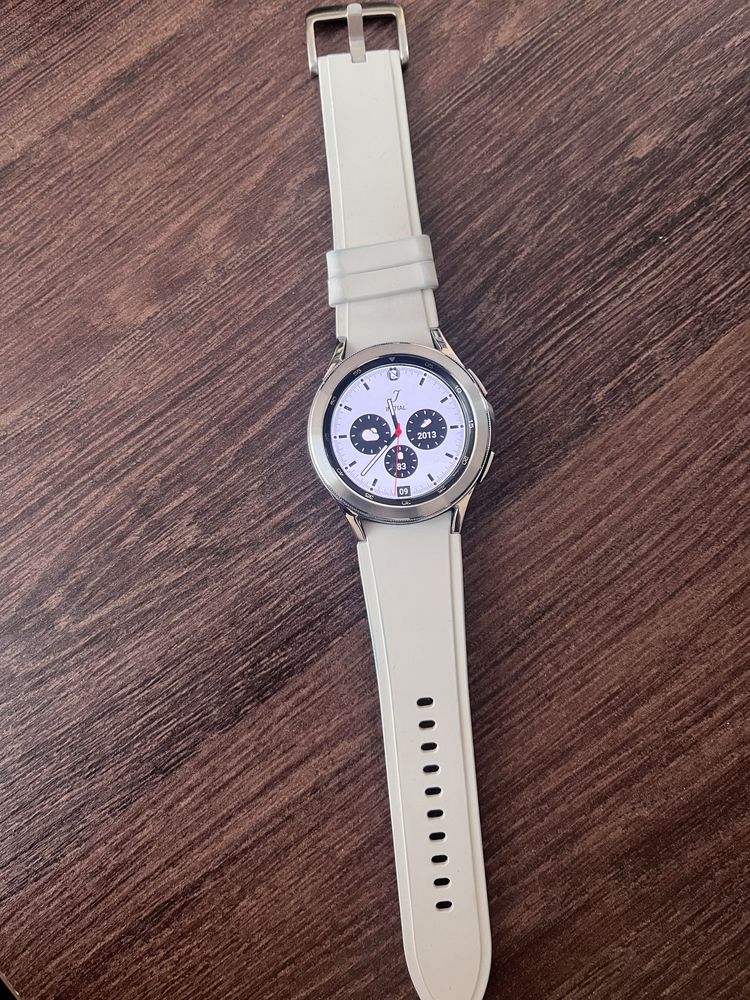 Galaxy Watch 4 classic (42 mm)