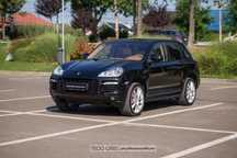Porsche Cayenne Porsche Cayenne Turbo 4.8 PDCC- Dark Olive Green - istoric Porsche