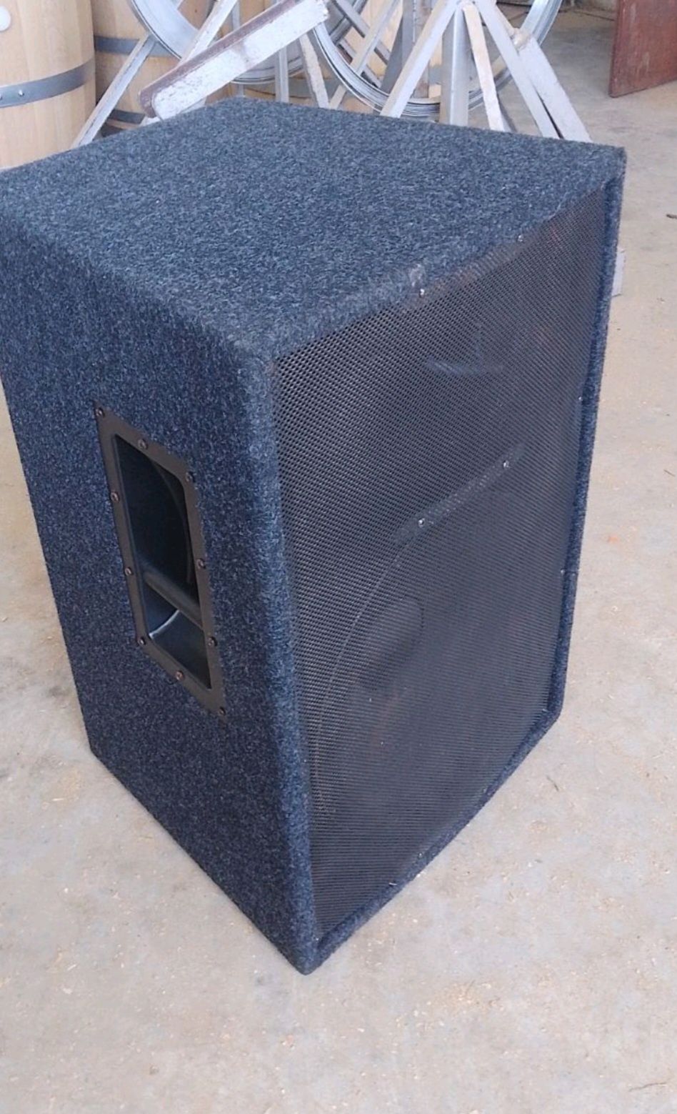 2 тонколони Bass 15 инчов бас, Mark 5-говорител.Двете за 850 лв.