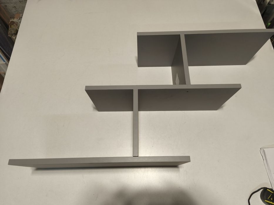 Стенни етажерки от 18 мм пдч