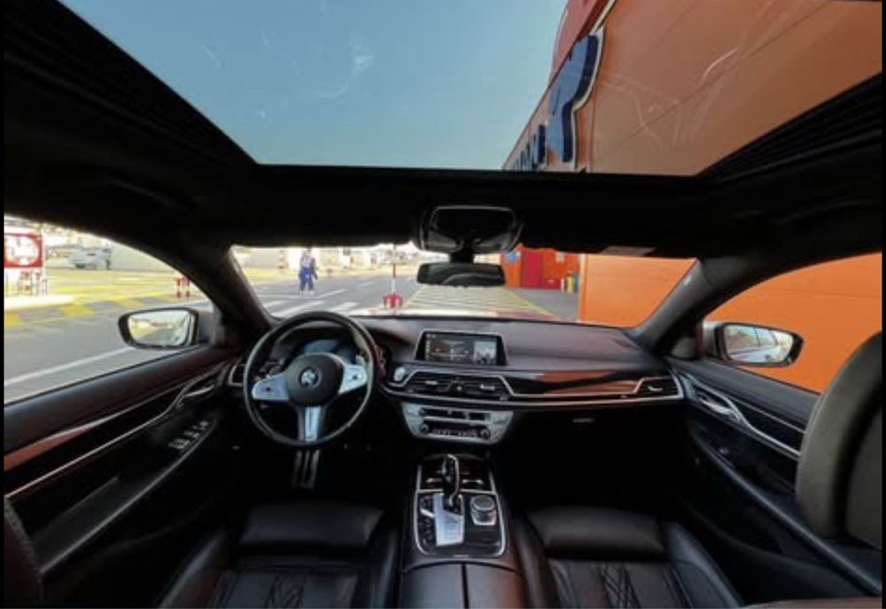 Bmw seria 7 pachet M 745e hibrid