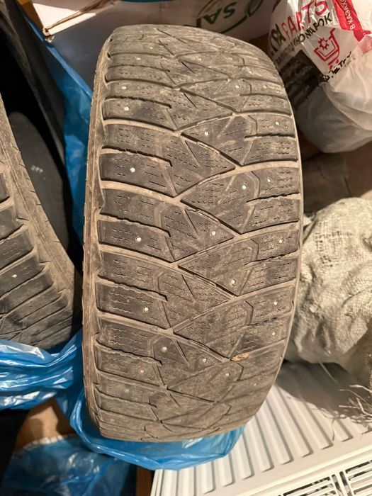 Продам шины R17  с шипами