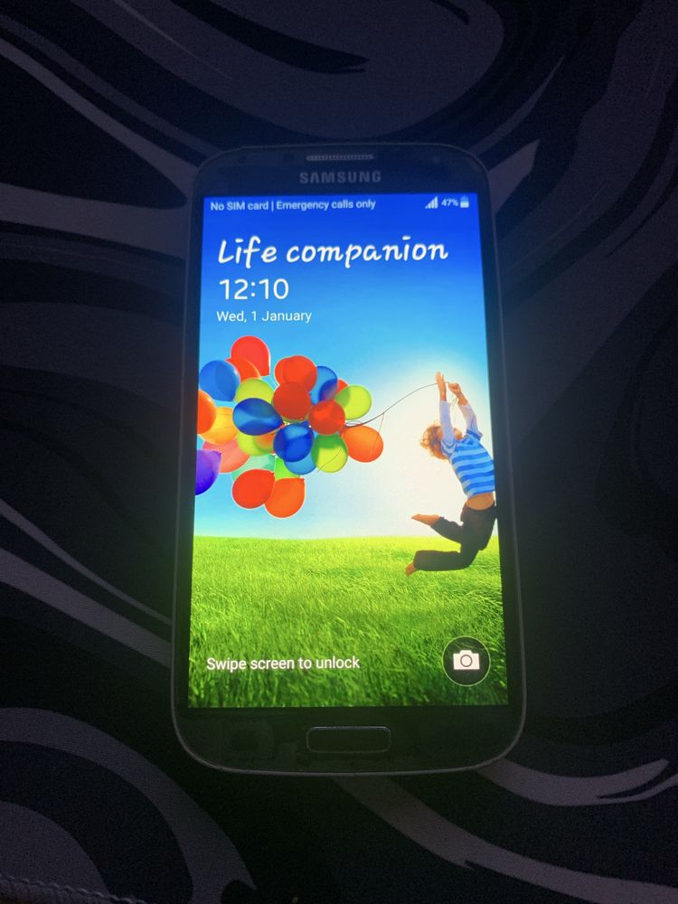 Samsung Galaxy S4 — Stare buna — 16GB — Gri