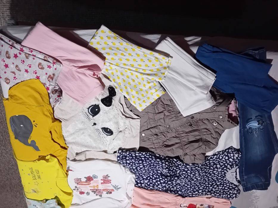 Огромен лот дрехи момиче 4-6 години