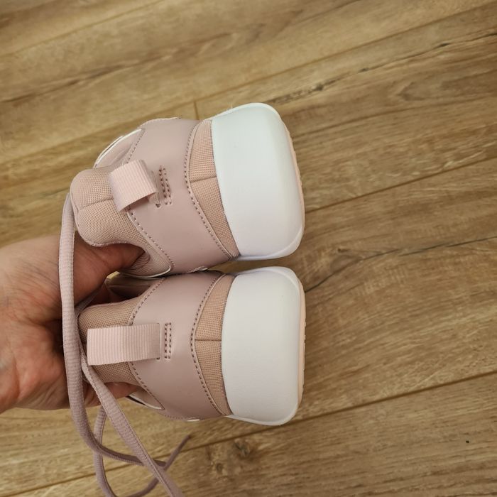 Adidasi Nike, marime 40