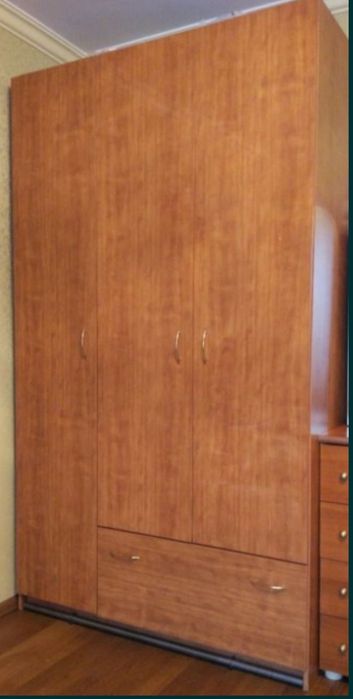 Продам шкаф "Шатура" в хорошем состоянии