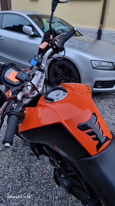 Vând KTM Duke 125 impecabil