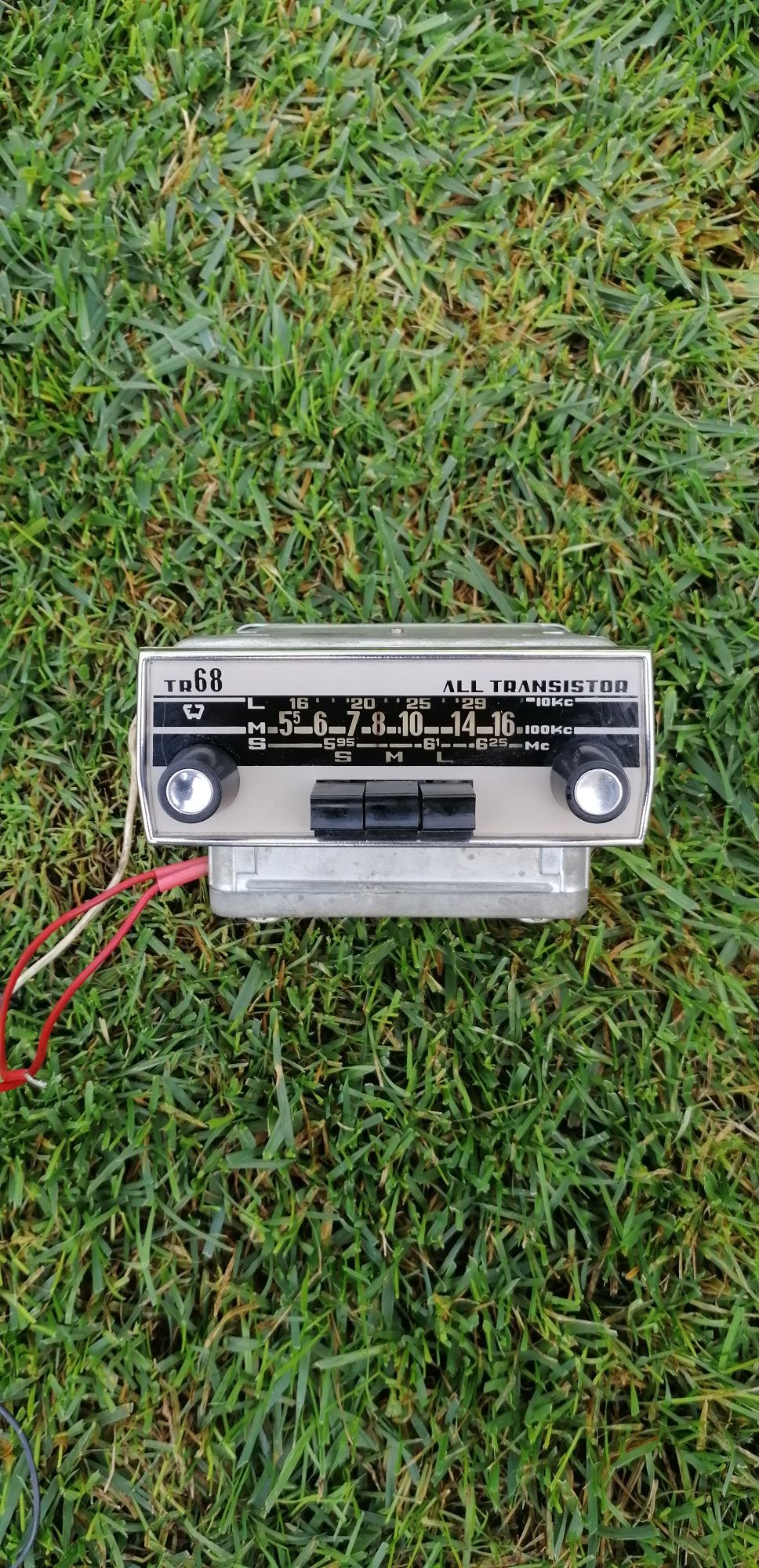 Radio Fmv TR 68 Functional Vintage ani 70-80 pentru Autoretro
