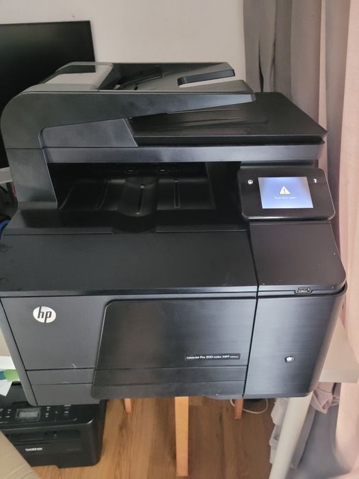 Imprimanta HP Laser JET 200 COlor MFP