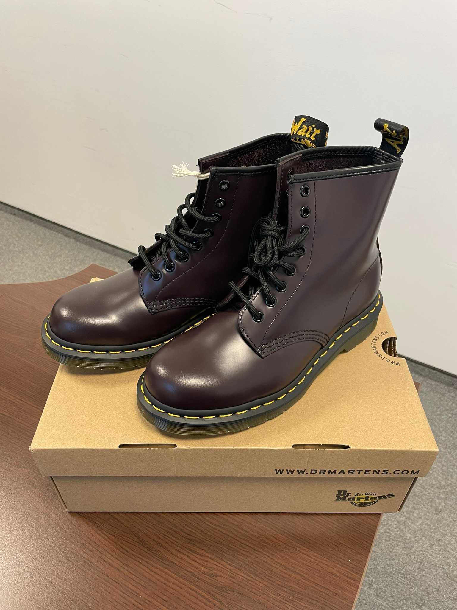 Dr. Martens Кубинки 1460​​,​​ Burgundy Smooth​​,​​ 39 EU