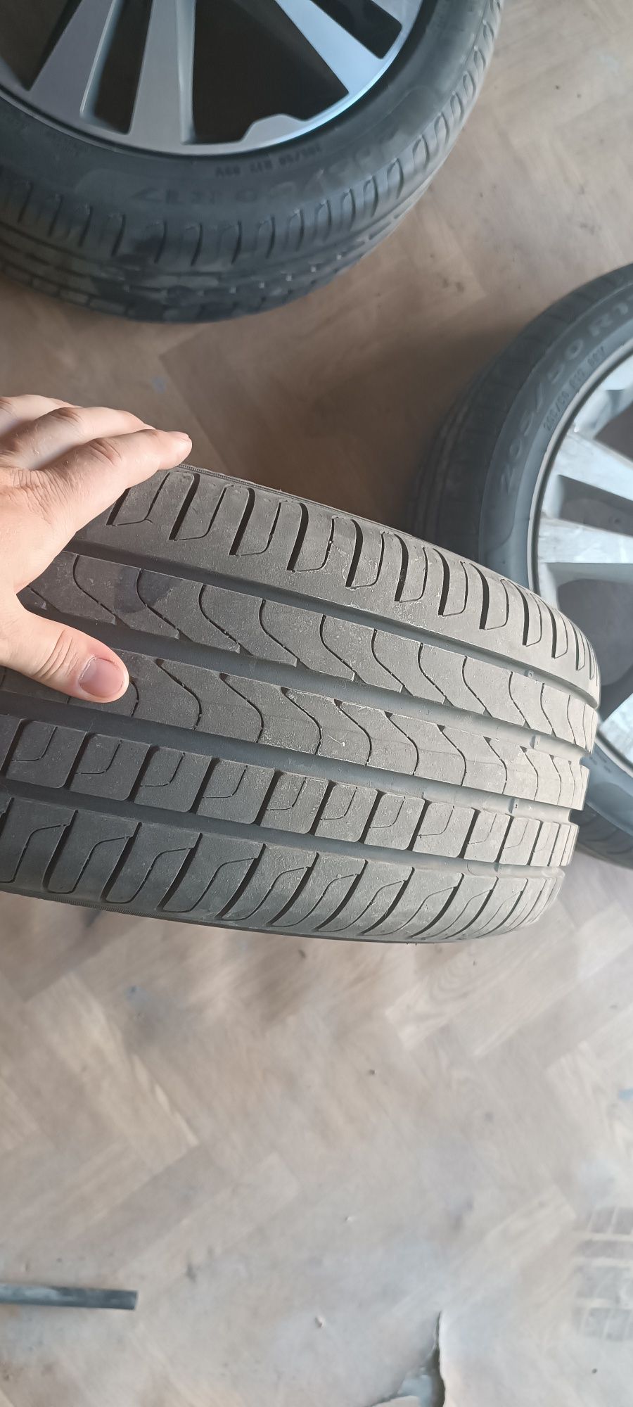 Продам диски от лады Весты кросс 205/50R17 в отличном состоянии