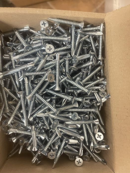 Suruburi autoforante si holsuruburi