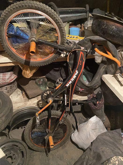 Велосипед трюковой в нормальном состаянмй