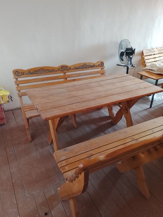 Stol stul hovli uchun