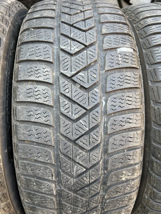 Cauciucuri iarna 215/60/16 Pirelli