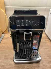 Espressor automat Philips EP3221/40, sistem de spumare a laptelui