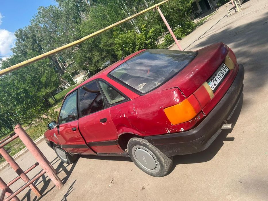 Продаю машину  Ауди 80