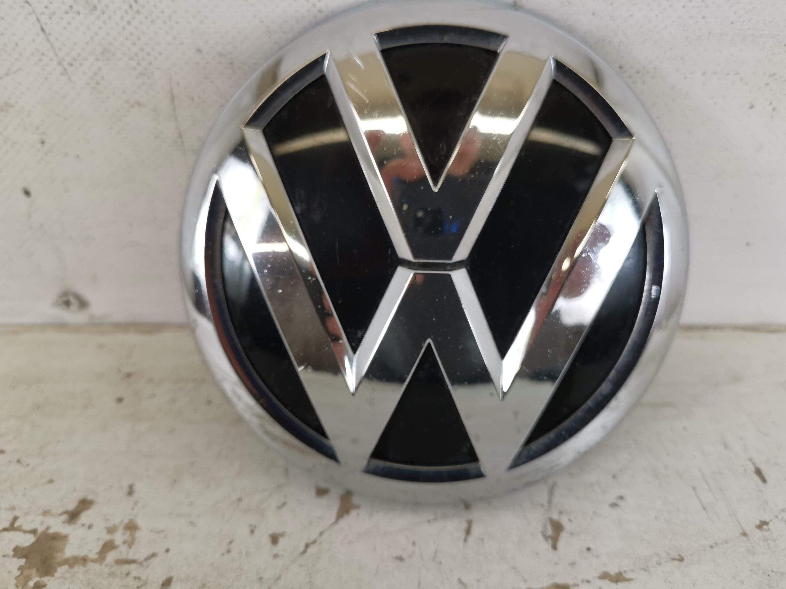 Емблема Решетка Радиатор Фолксваген ВВ / Volkswagen VW Passat B8 [ - ]