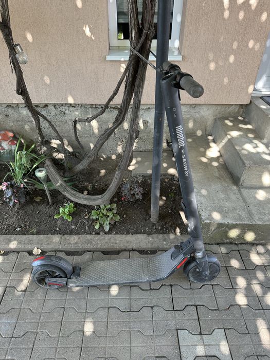 Trotineta electrica ninebot pentru piese sau folosinta nu stiu starea