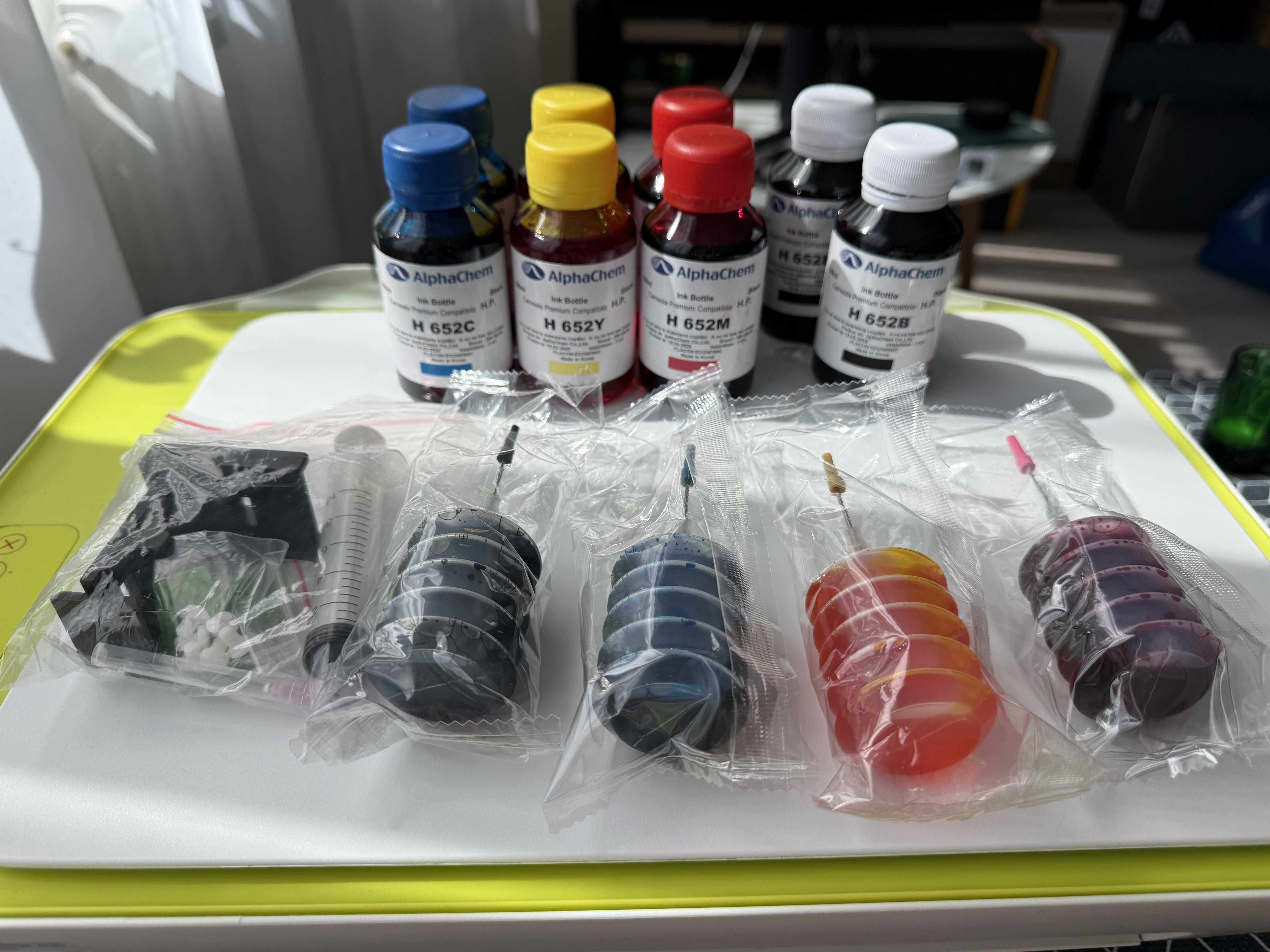 Продавам МФУ HP DeskJet Ink Advantage 2135 с всички консумативи