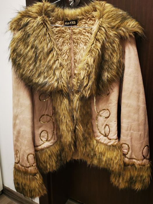 Cojocel catifelat cu blana sintetica mărimea 36/38