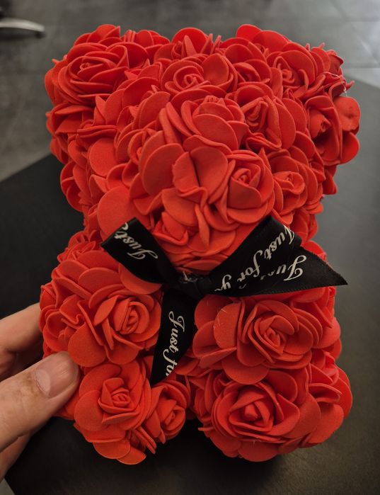 Мече от вечни рози – символ на любов, който не увяхва