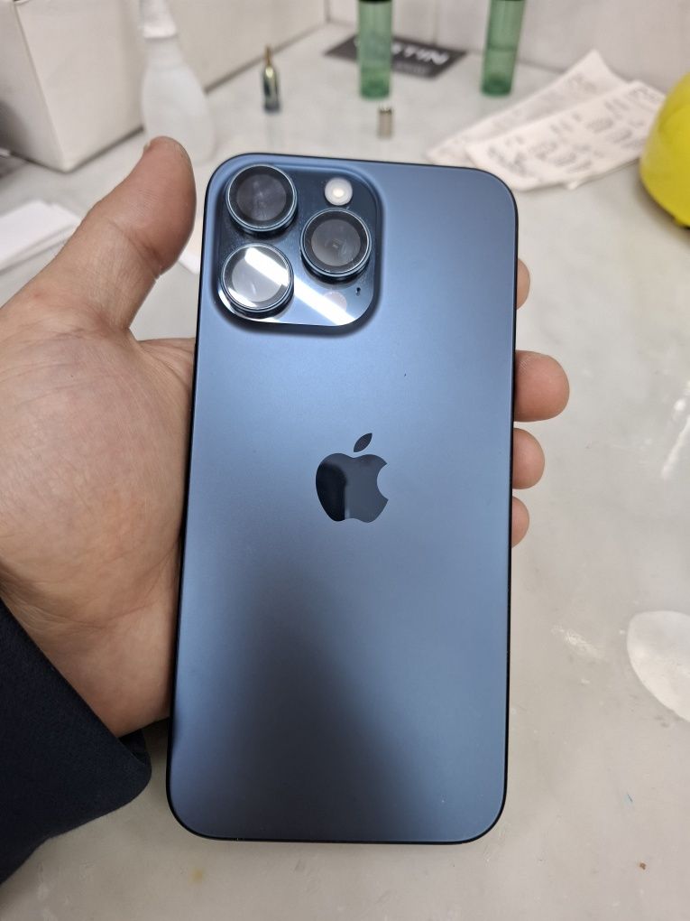 Продам Айфон 15pro max