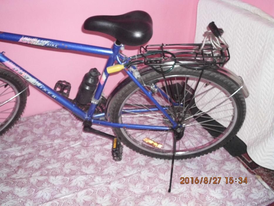 Bicicleta MTB cu 21 de viteze + diverse accesorii